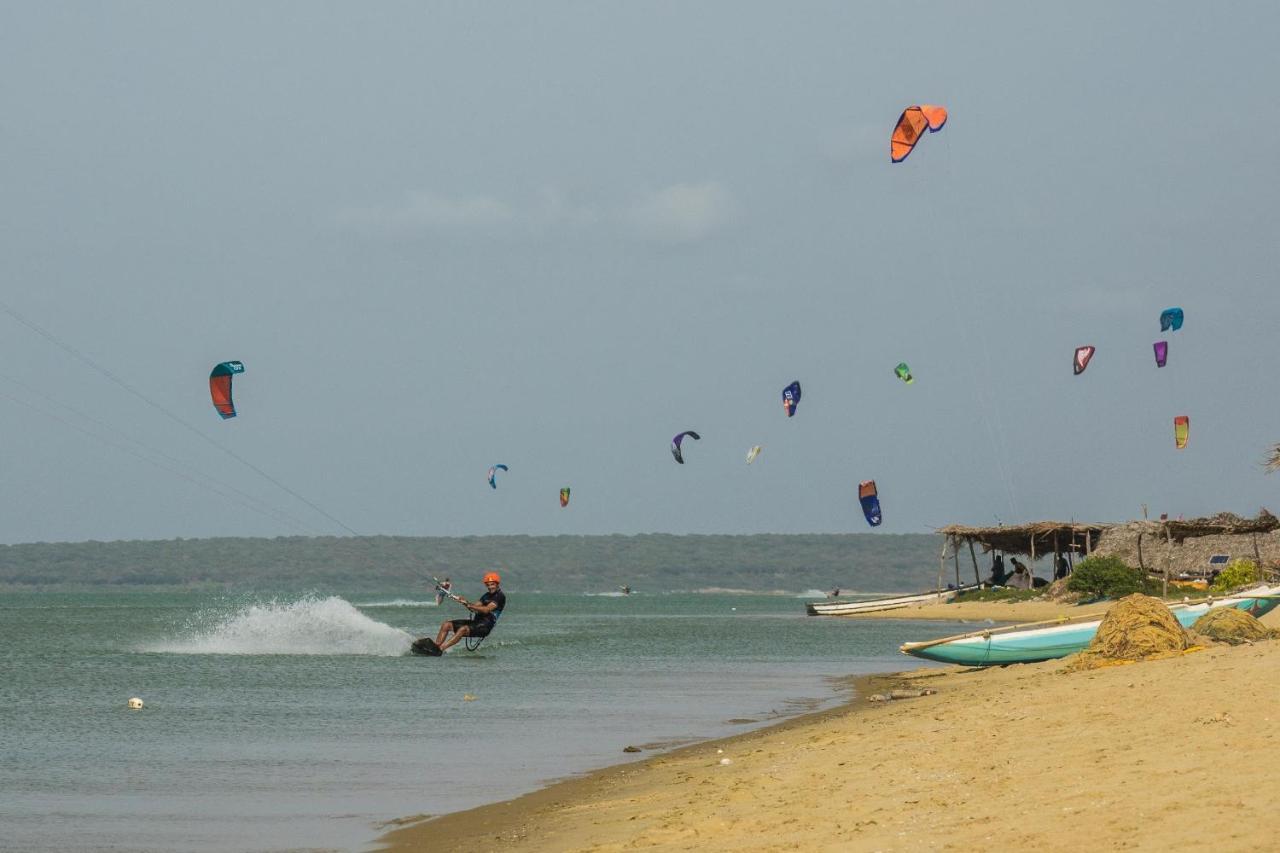 Nirukthie Beach Resort & Restaurant Kalpitiya Bagian luar foto